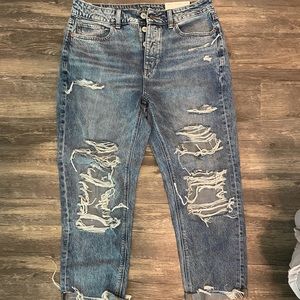 American Eagle tomgirl jeans